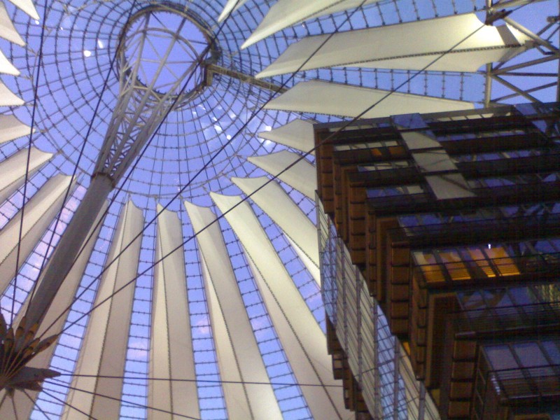 SonyCenter.jpg  (131,7 Kb)